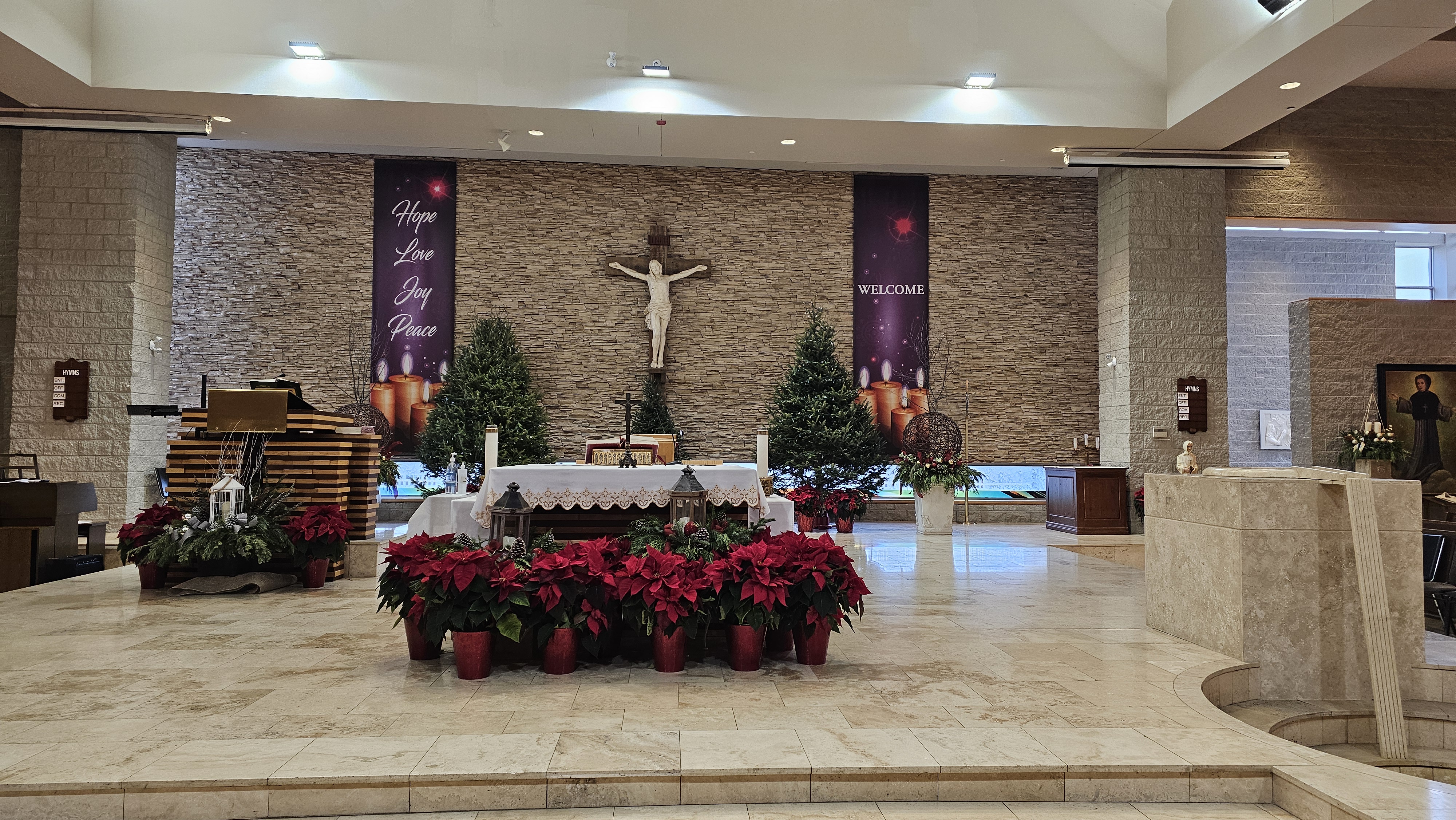 Christmas Main Altar 2023